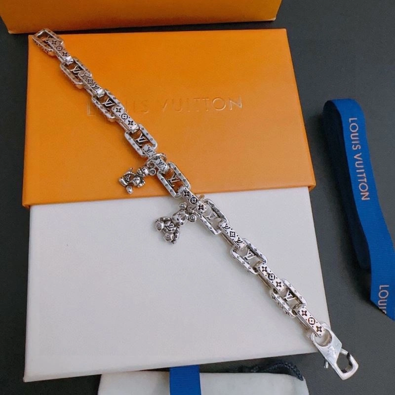 Affordable Louis Vuitton Bracelets 250886