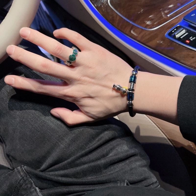 Louis Vuitton Bracelets Popular 250869