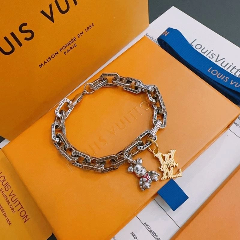 Louis Vuitton Bracelets Trendy 250834