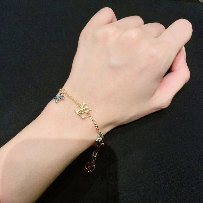 Louis Vuitton Bracelets DailyWear 250826