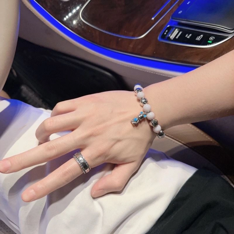 Louis Vuitton Bracelets Elegant 250820