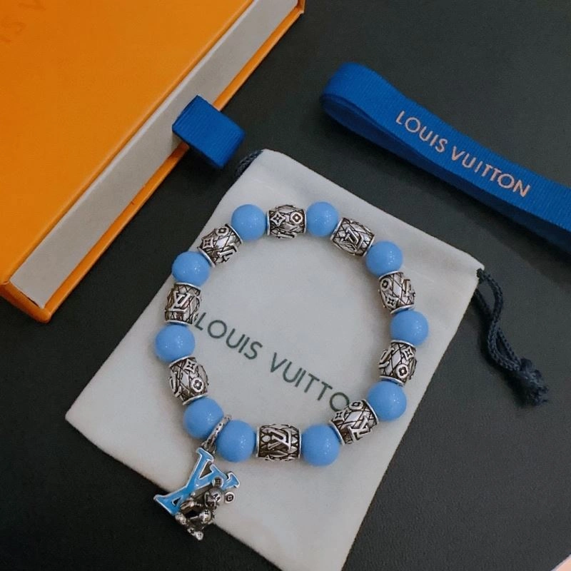 Compact Louis Vuitton Bracelets 250853