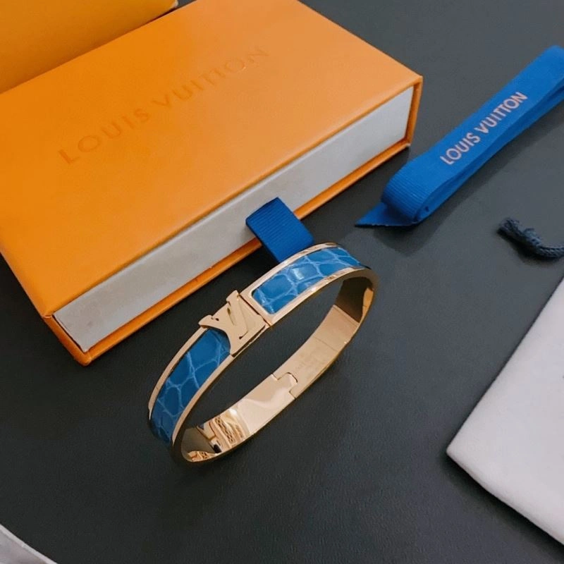 Sophisticated Louis Vuitton Bracelets 250836