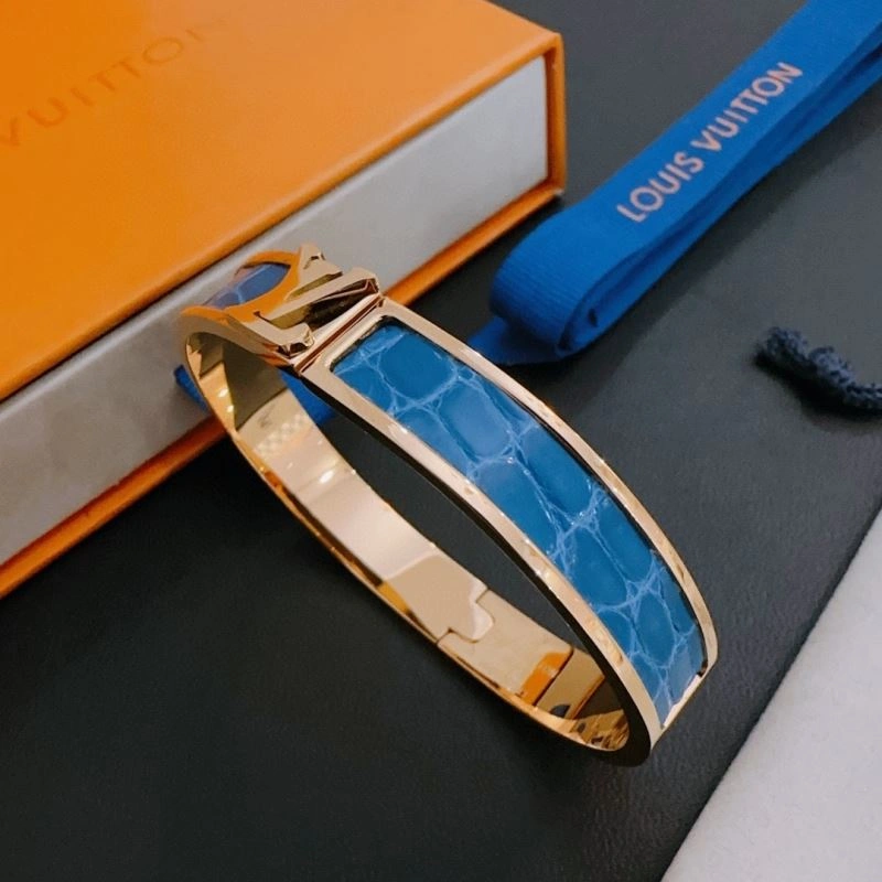 Sophisticated Louis Vuitton Bracelets 250836