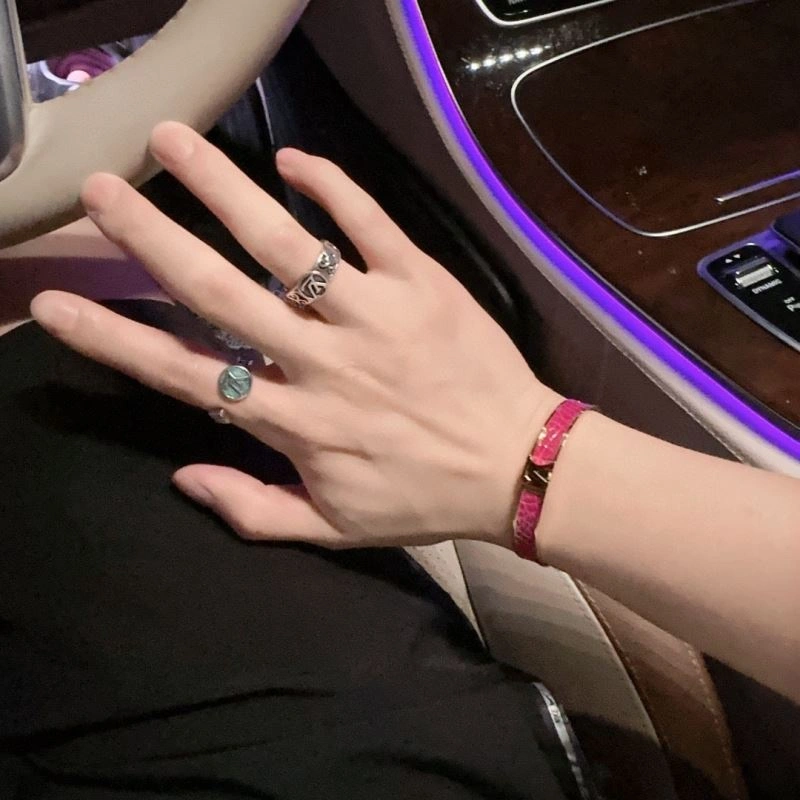 Louis Vuitton Bracelets Reliable 250838