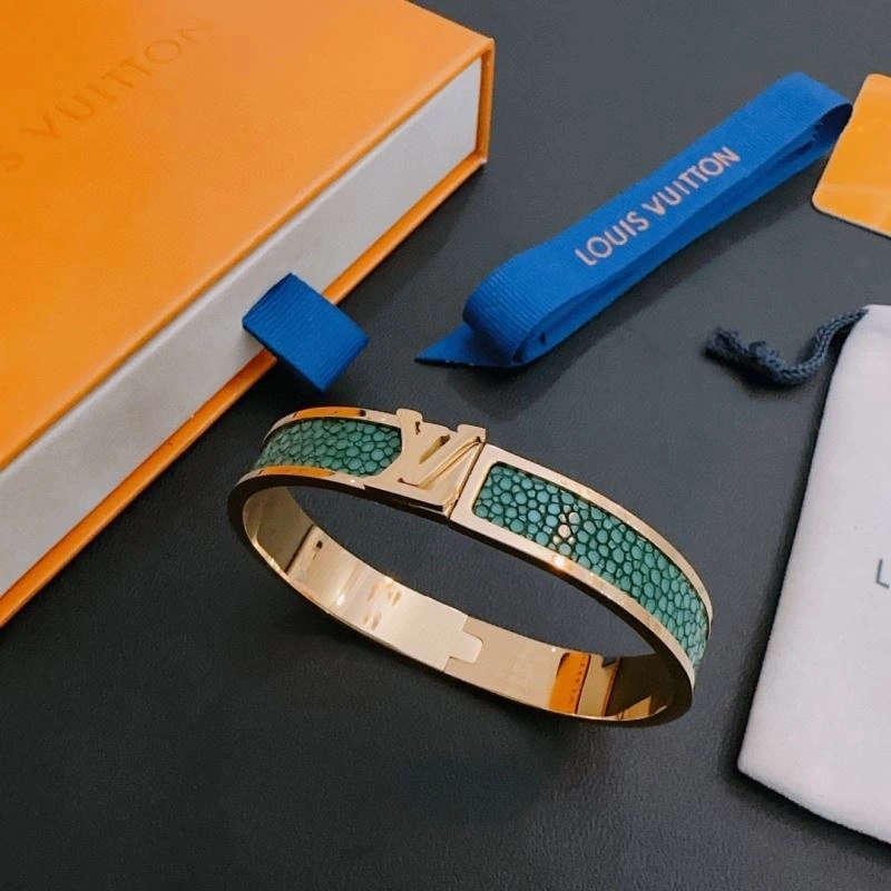 Louis Vuitton Bracelets Minimalist 250837