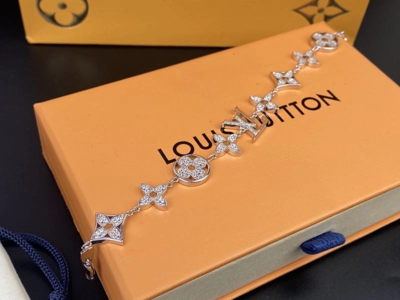 Practical Louis Vuitton Bracelets 250822