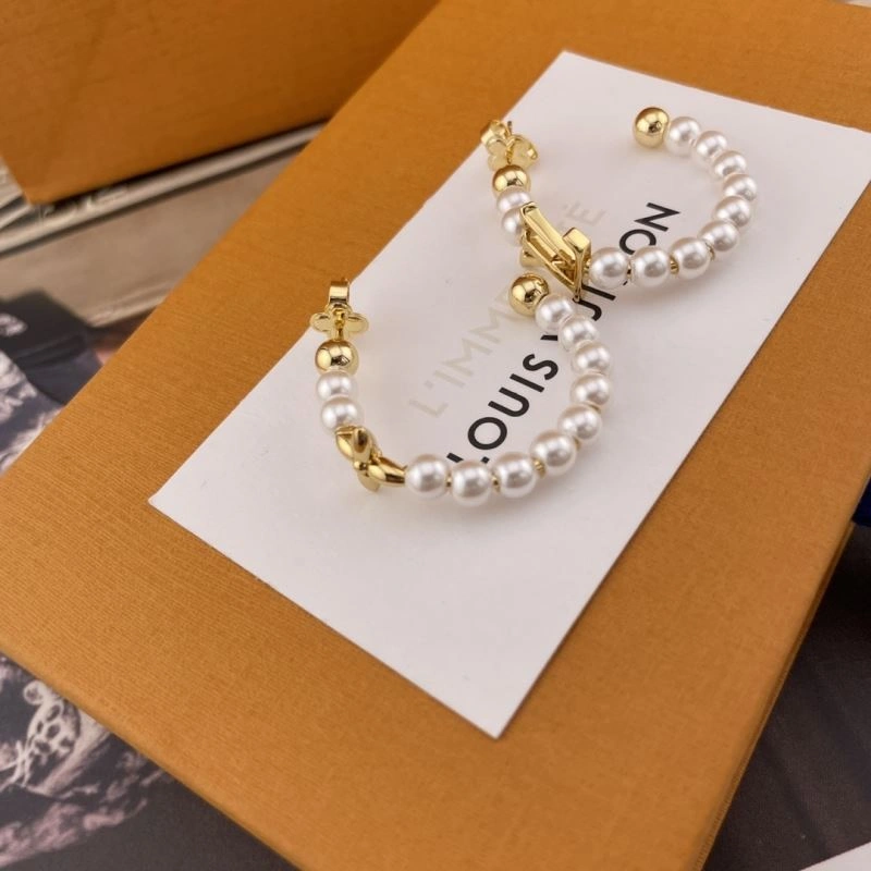 Louis Vuitton Bracelets Bold 250849
