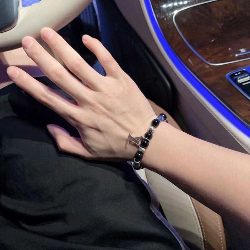 Casual Louis Vuitton Bracelets 250846