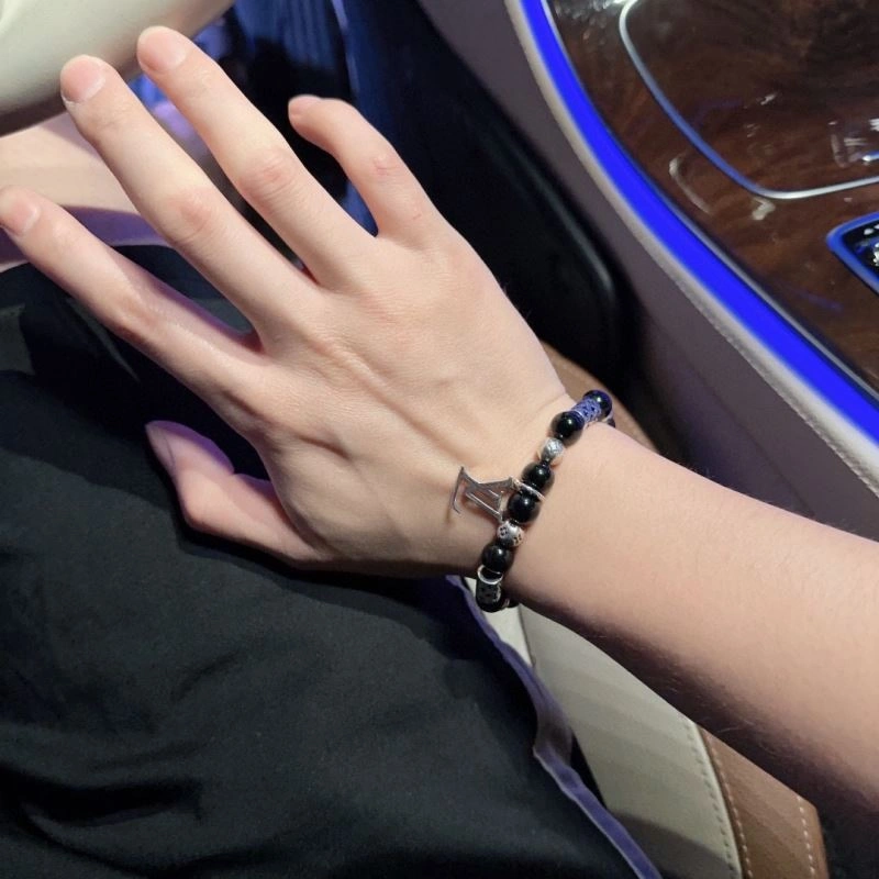 Casual Louis Vuitton Bracelets 250846