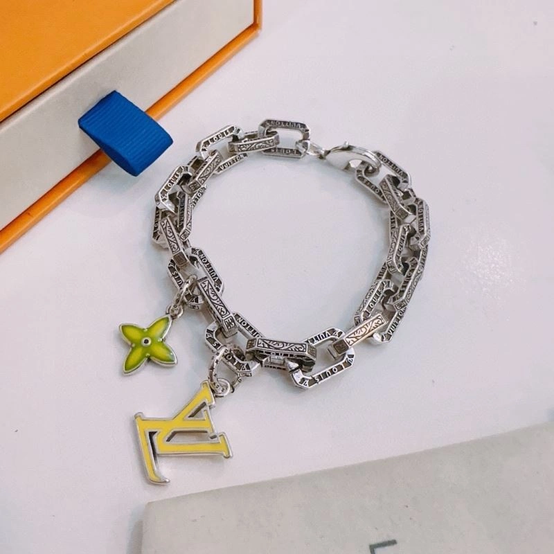 Functional Louis Vuitton Bracelets 250832