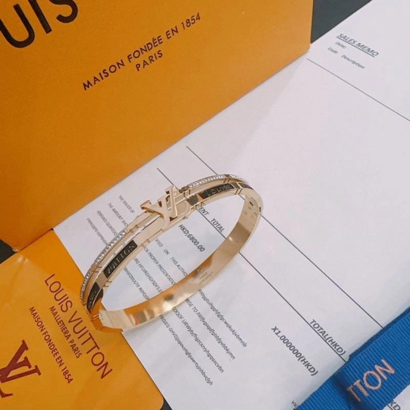 SunProtective Louis Vuitton Bracelets 250816