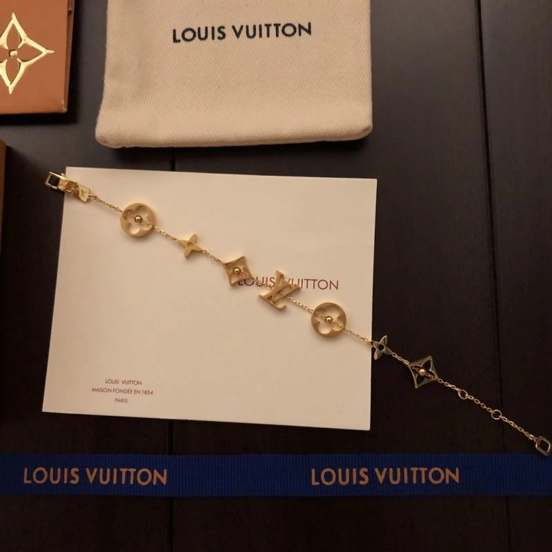 Louis Vuitton Bracelets SmartChoice 250815