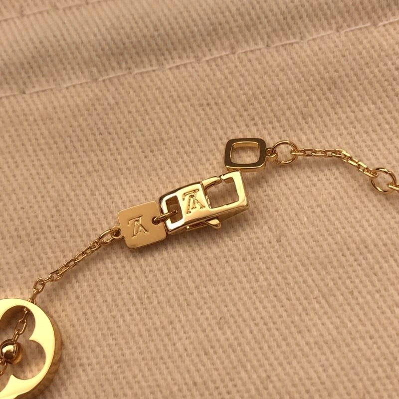 Louis Vuitton Bracelets SmartChoice 250815