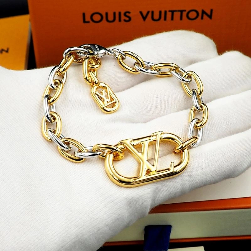 Premium Louis Vuitton Bracelets 250797