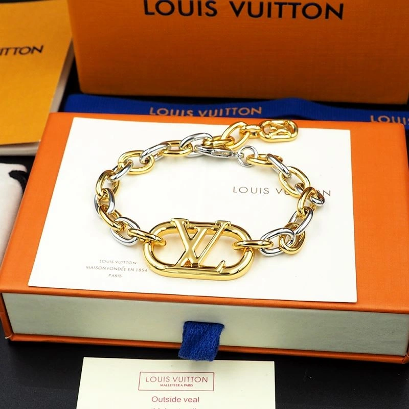 Premium Louis Vuitton Bracelets 250797