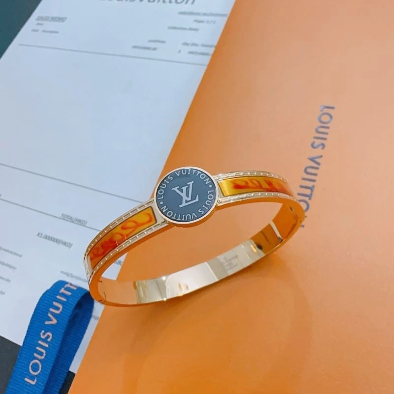 Louis Vuitton Bracelets Trendsetting 250785