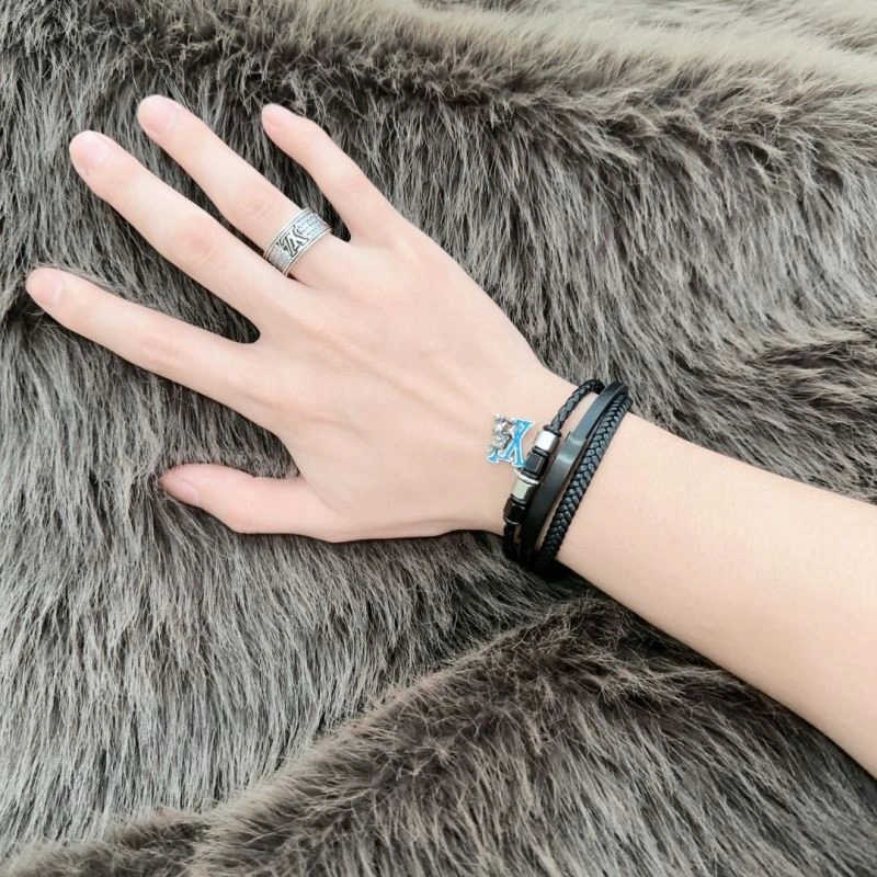 Louis Vuitton Bracelets Efficient 250790