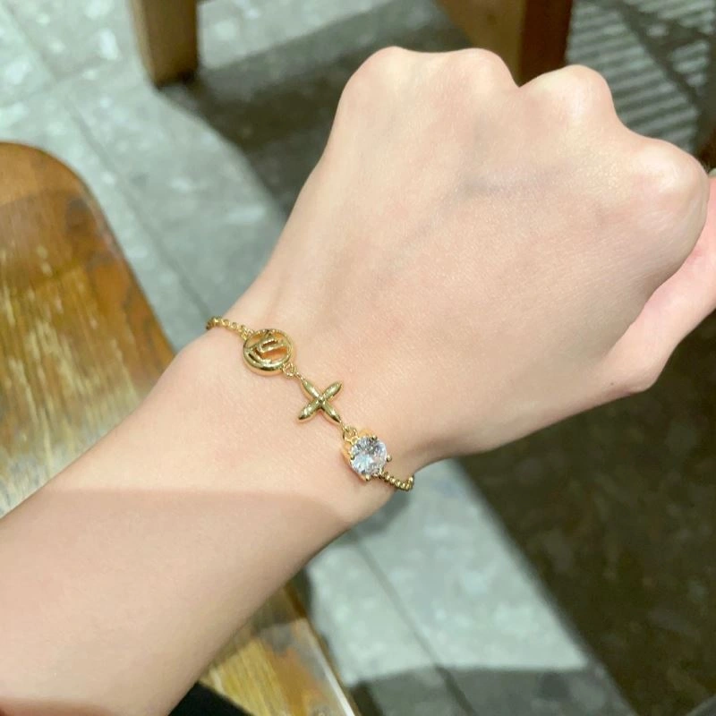 Louis Vuitton Bracelets OnTrend 250789