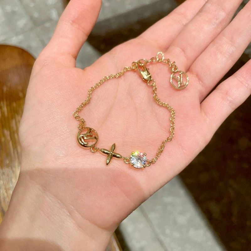 Louis Vuitton Bracelets OnTrend 250789