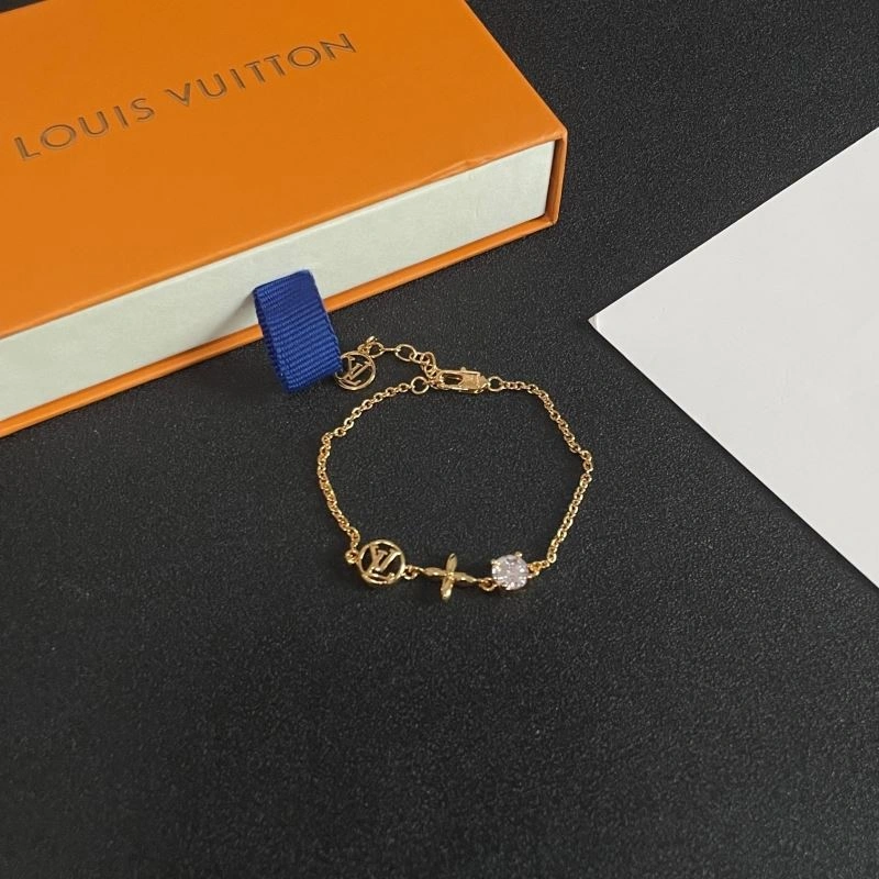 Louis Vuitton Bracelets OnTrend 250789