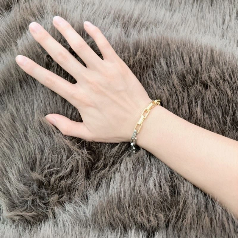 Youthful Louis Vuitton Bracelets 250811