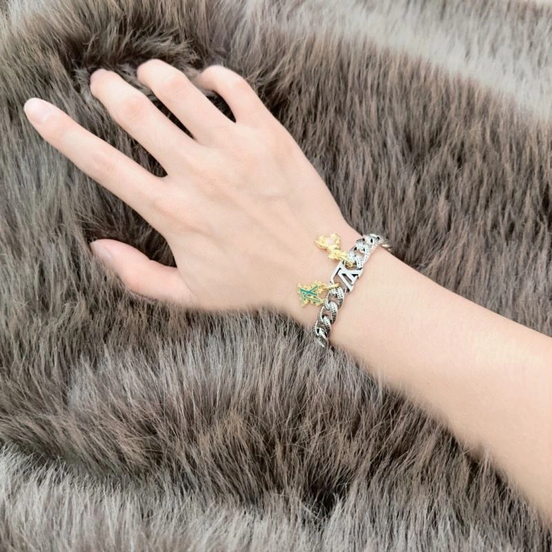HighQuality Louis Vuitton Bracelets 250813