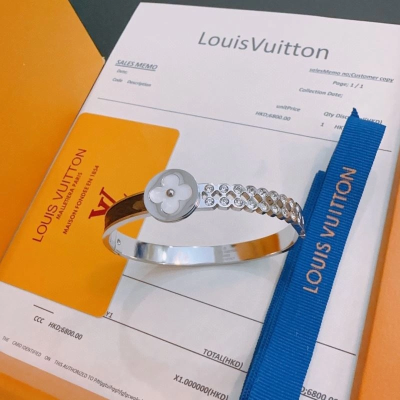 Lightweight Louis Vuitton Bracelets 250791