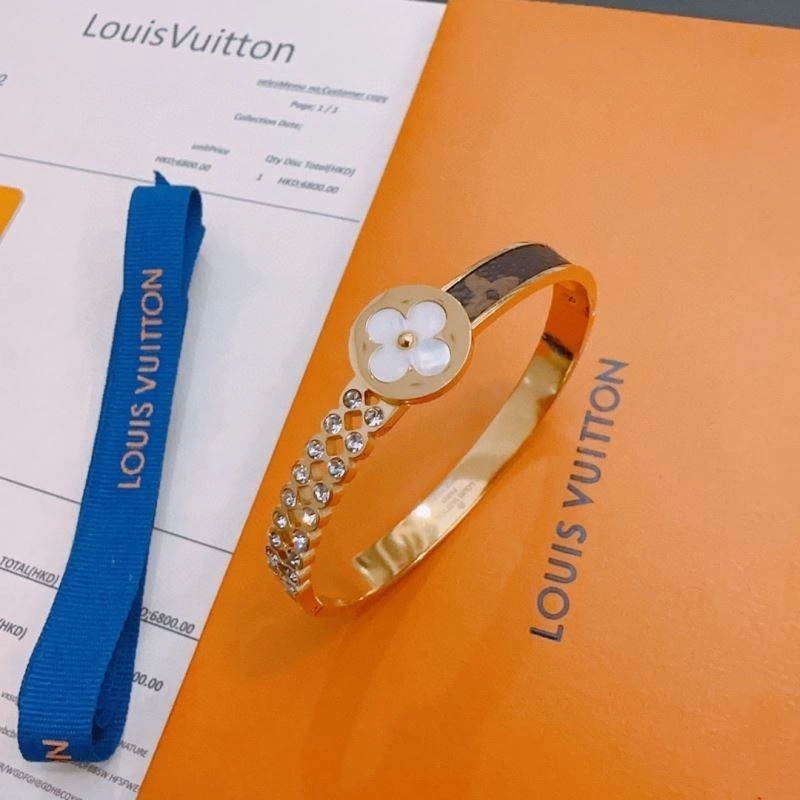 Louis Vuitton Bracelets SportInspired 250799