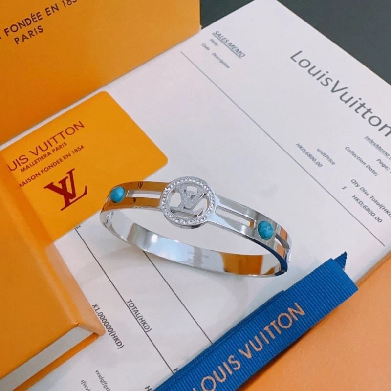 SoftTouch Louis Vuitton Bracelets 250784