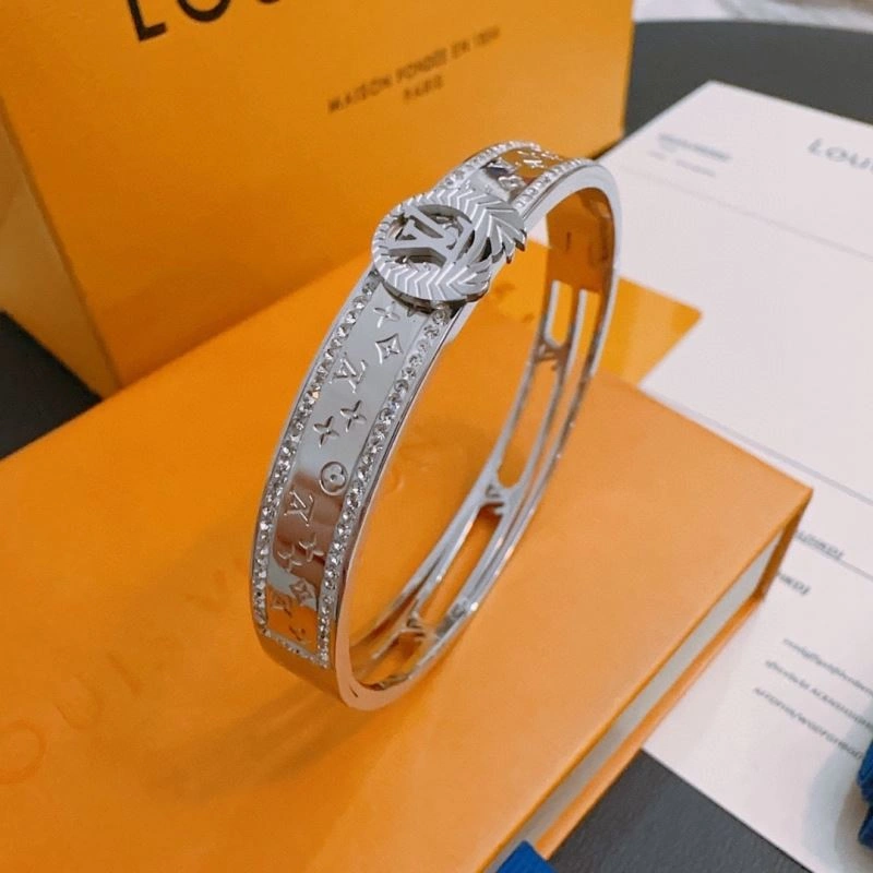 SunProtective Louis Vuitton Bracelets 250802