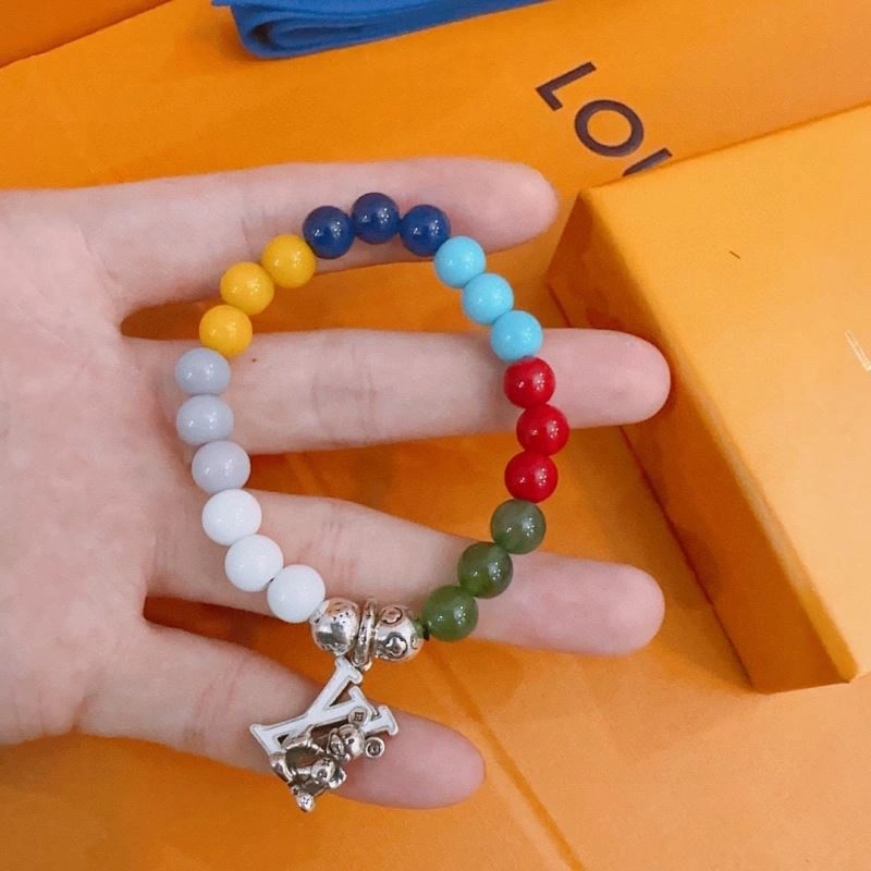 Minimalist Louis Vuitton Bracelets 250810