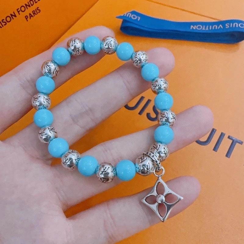 Louis Vuitton Bracelets Versatile 250814