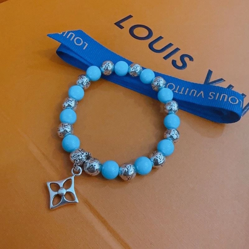 Louis Vuitton Bracelets Versatile 250814