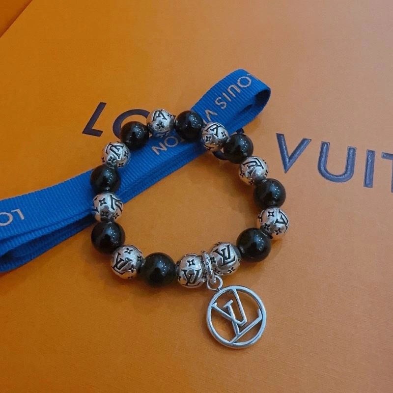 Louis Vuitton Bracelets Chic 250806