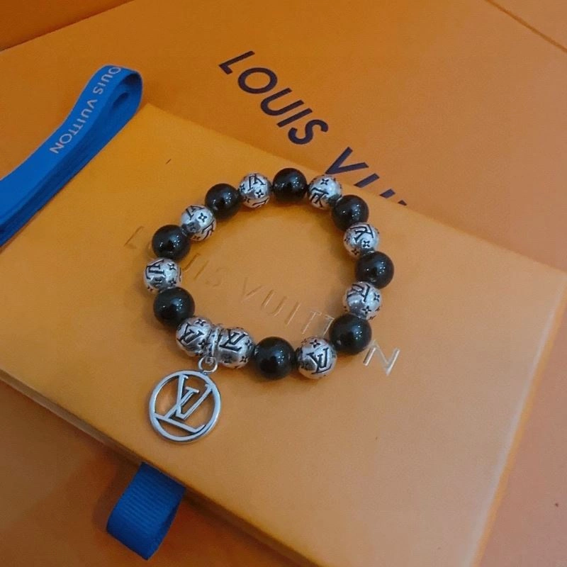 Louis Vuitton Bracelets Chic 250806