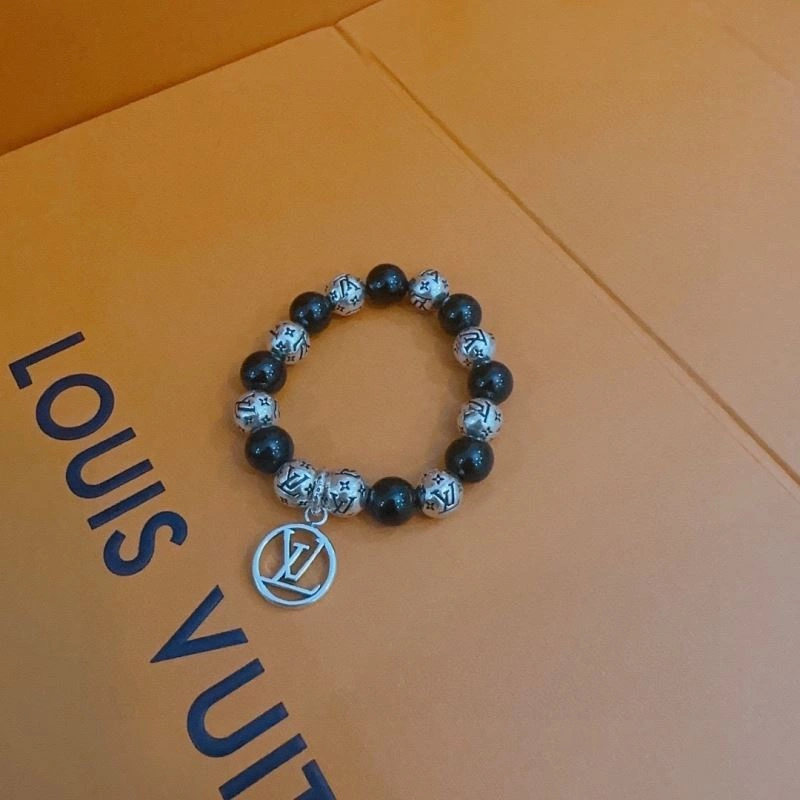 Louis Vuitton Bracelets Chic 250806