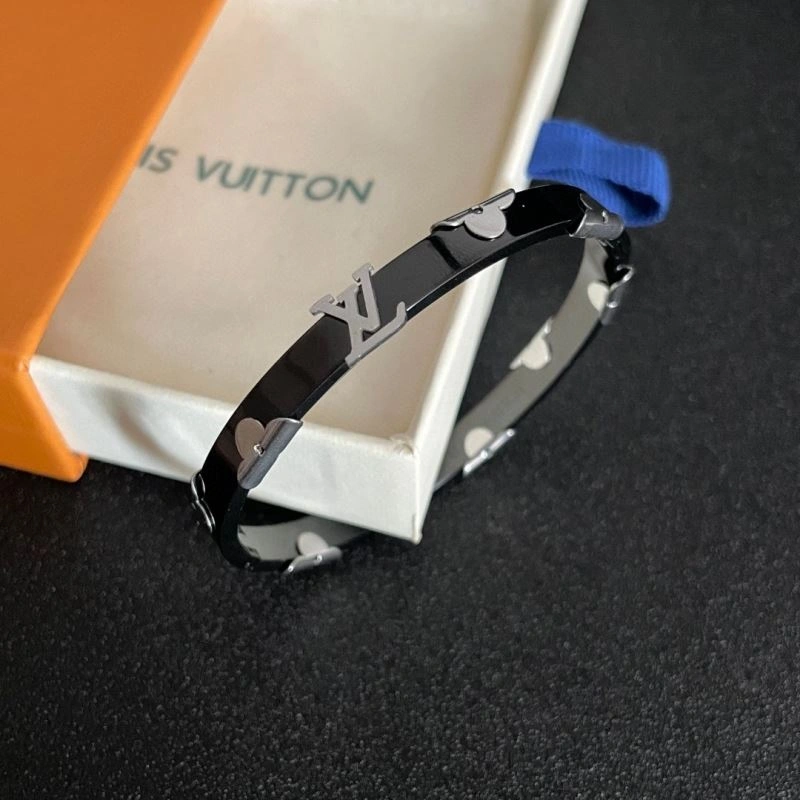 RelaxedFit Louis Vuitton Bracelets 250805