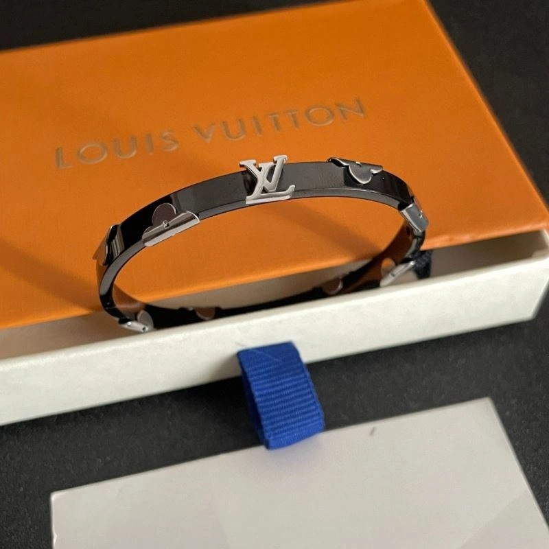 RelaxedFit Louis Vuitton Bracelets 250805