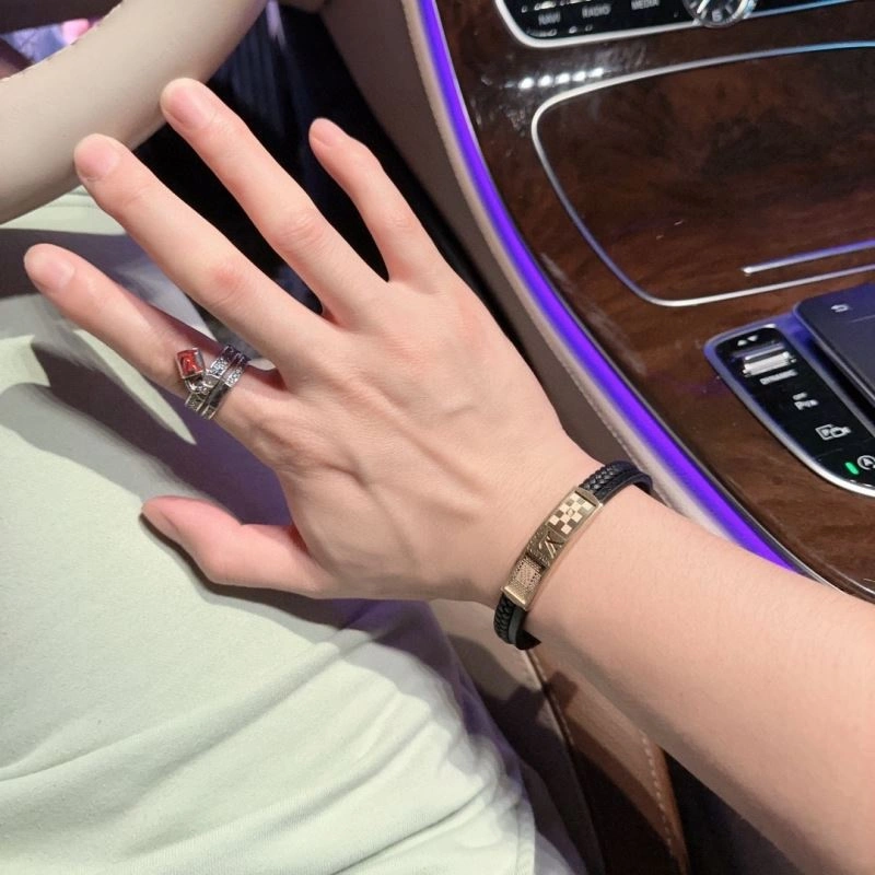 Louis Vuitton Bracelets SunProtective 250782