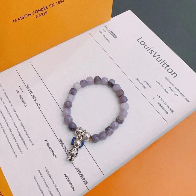 Louis Vuitton Bracelets Effortless 250778