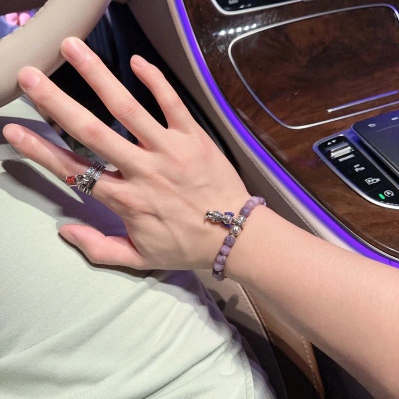 Louis Vuitton Bracelets Effortless 250778