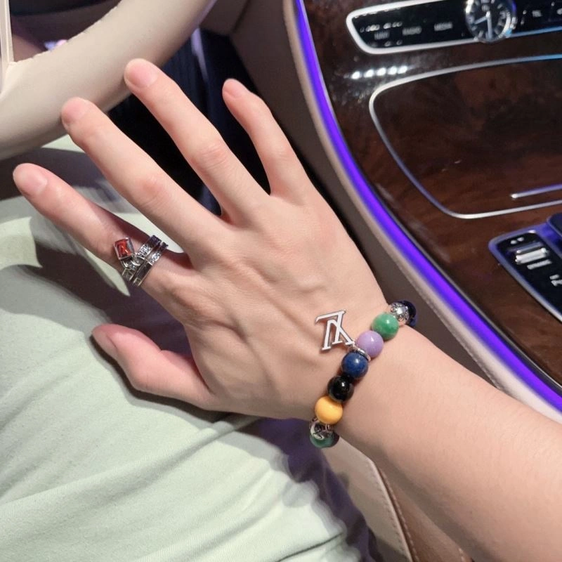 Louis Vuitton Bracelets StreetReady 250774