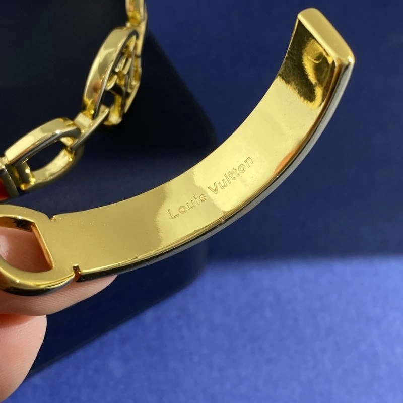 Unisex Louis Vuitton Bracelets 250773
