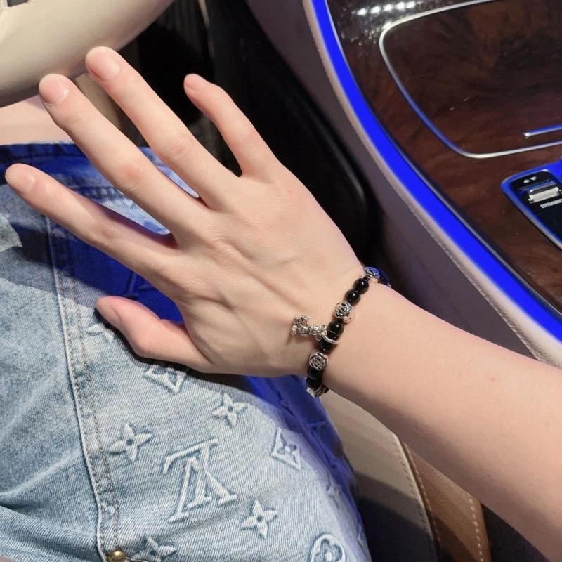 Louis Vuitton Bracelets Flexible 250772
