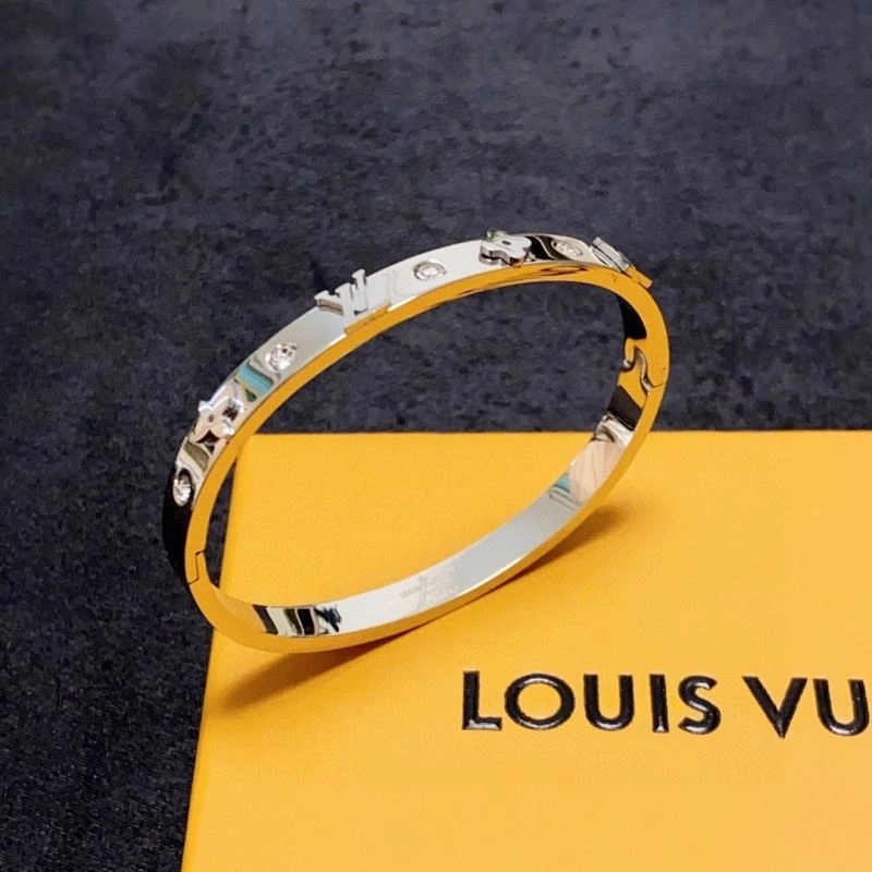 Louis Vuitton Bracelets Soft 250766