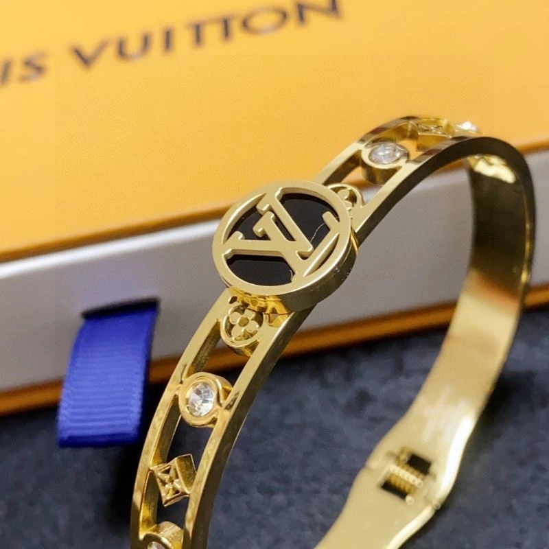 Trendy Louis Vuitton Bracelets 250767