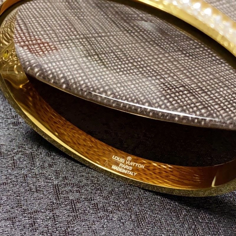 Seasonal Louis Vuitton Bracelets 250765