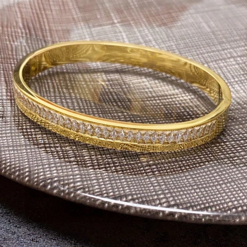 Seasonal Louis Vuitton Bracelets 250765