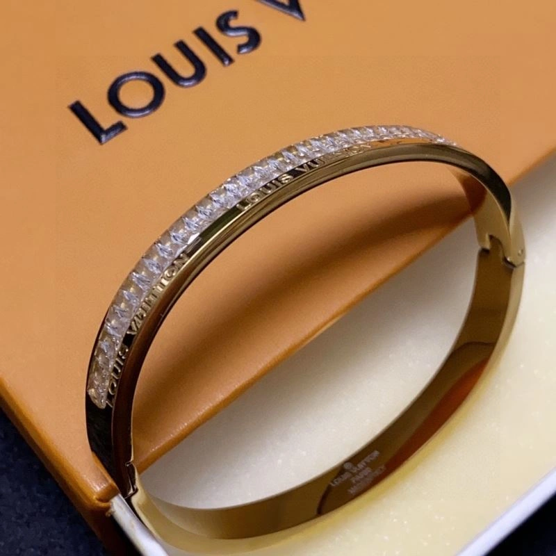 Seasonal Louis Vuitton Bracelets 250765
